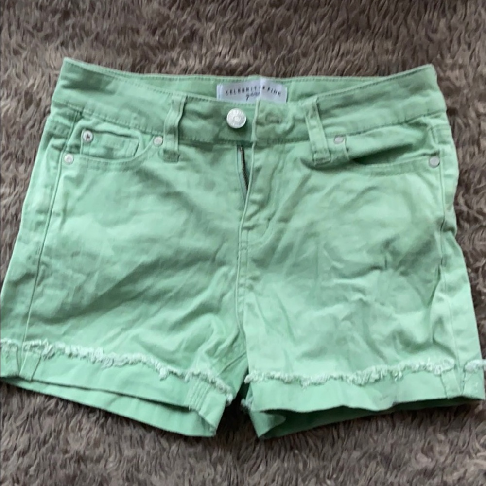 Girls shorts! Cute color!